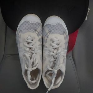 Nfinity Vengeance Cheer Shoe girls